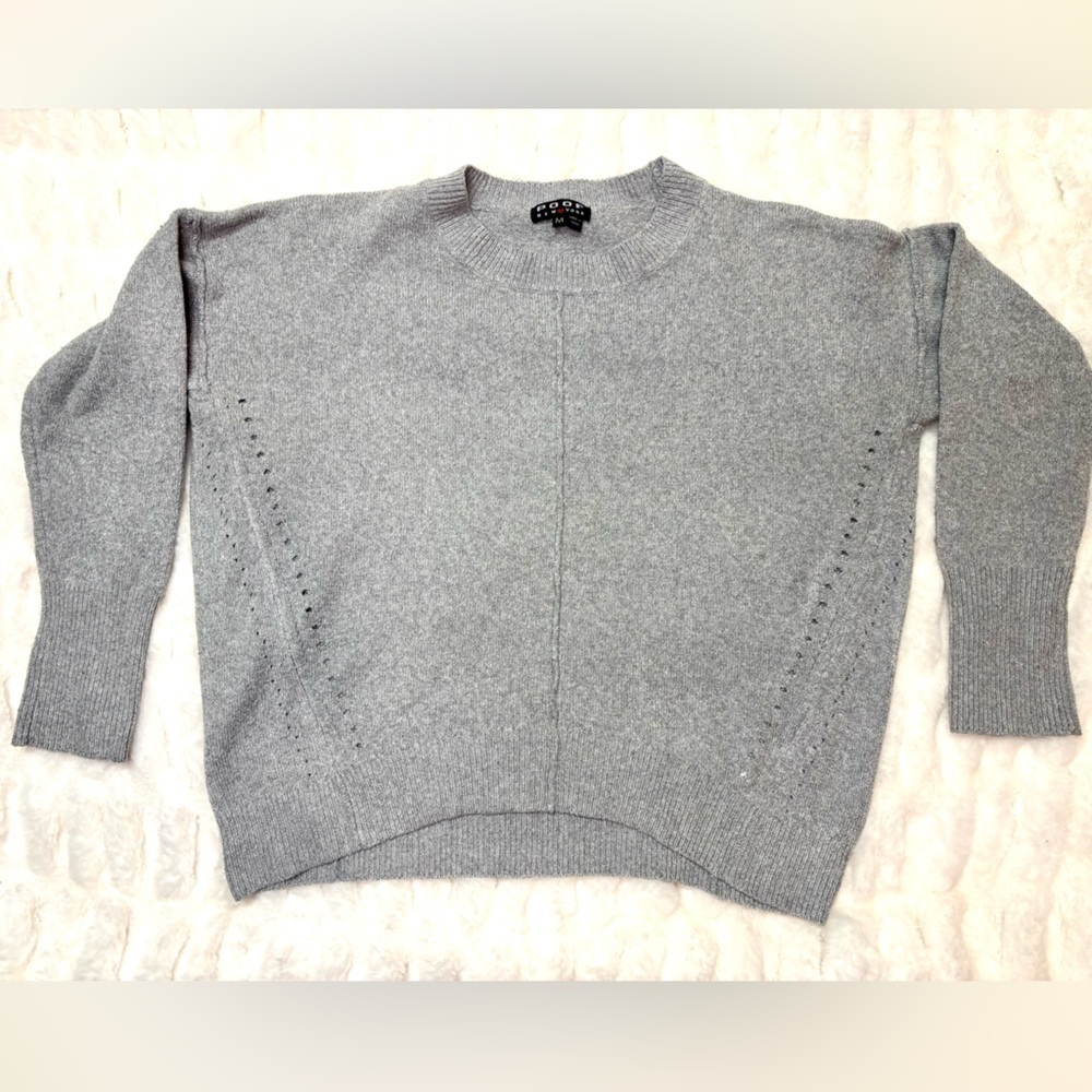 POOF New York Women’s Medium Gray Crew Neck Sweater with Cut Out Detail